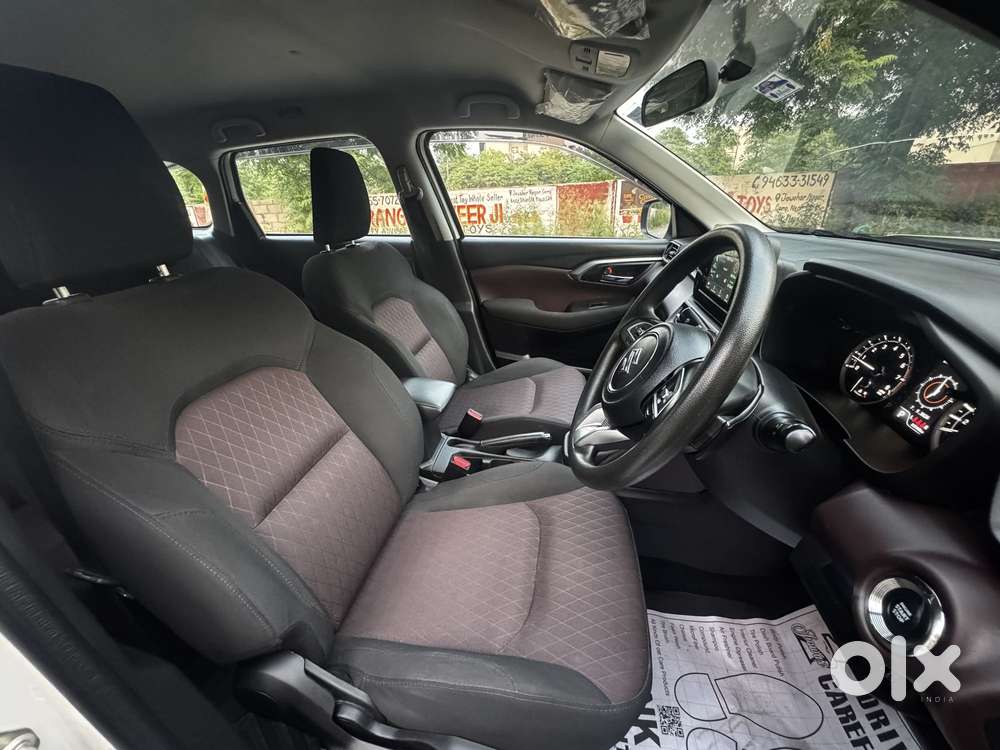 Maruti Suzuki Grand Vitara 1.5 Delta Smart Hybrid At, 2024, Petrol