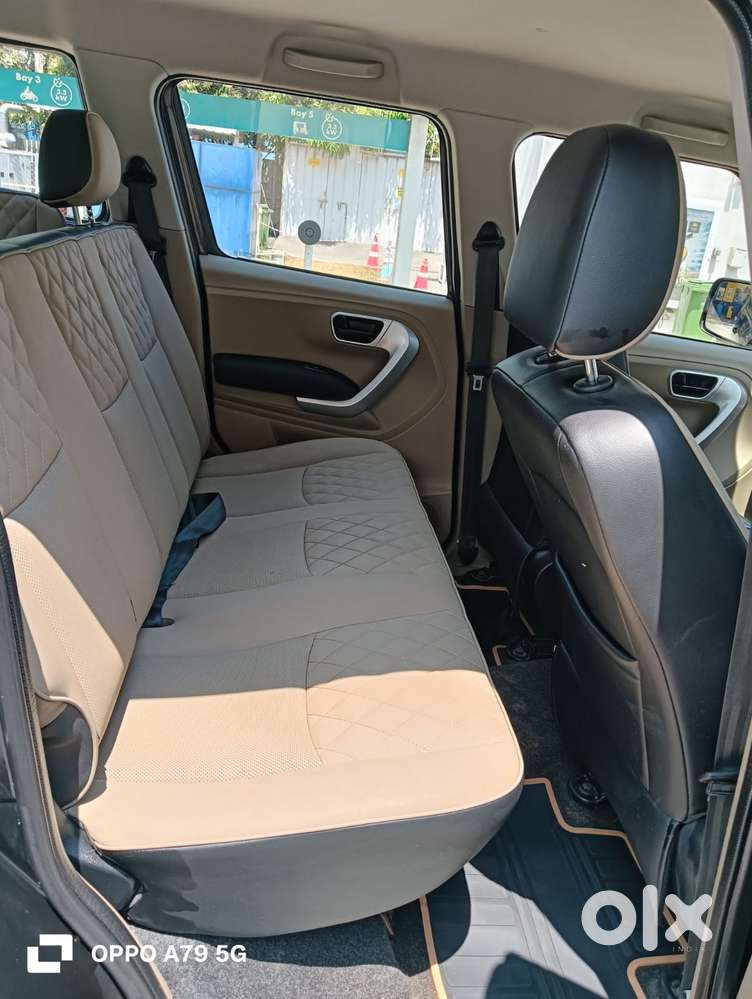 Mahindra Tuv 300 T10, 2017, Diesel