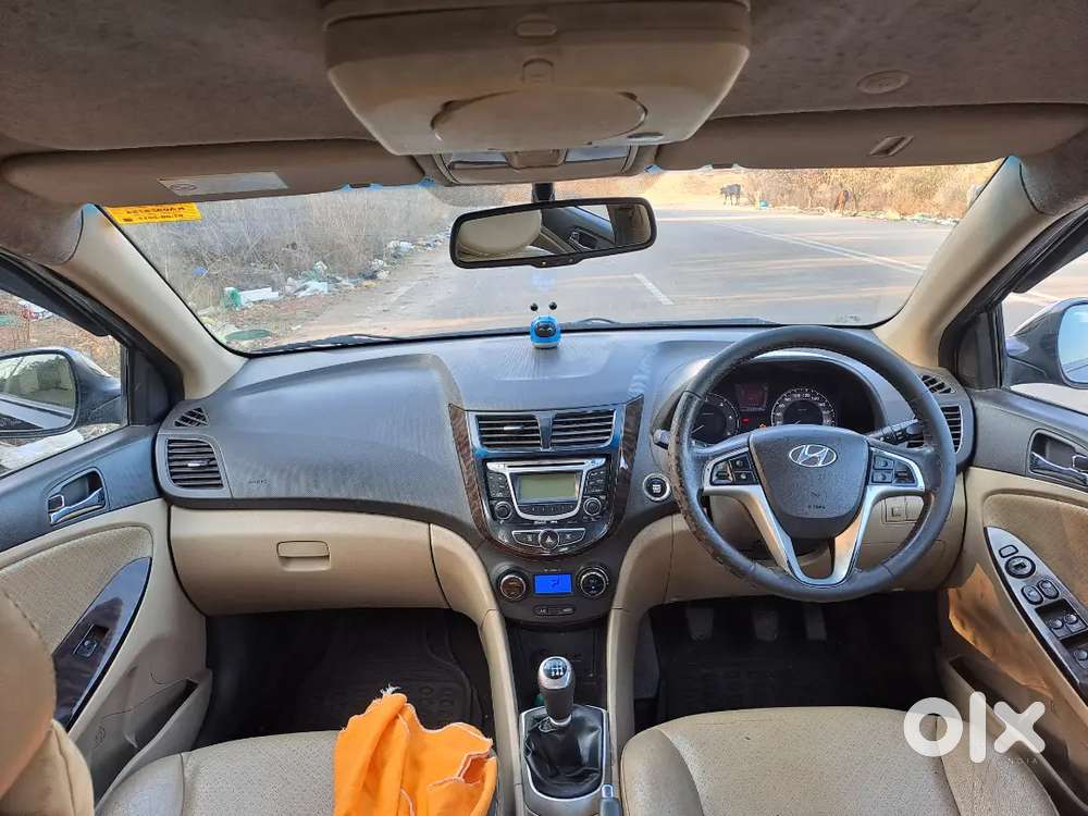 Hyundai Verna 2011