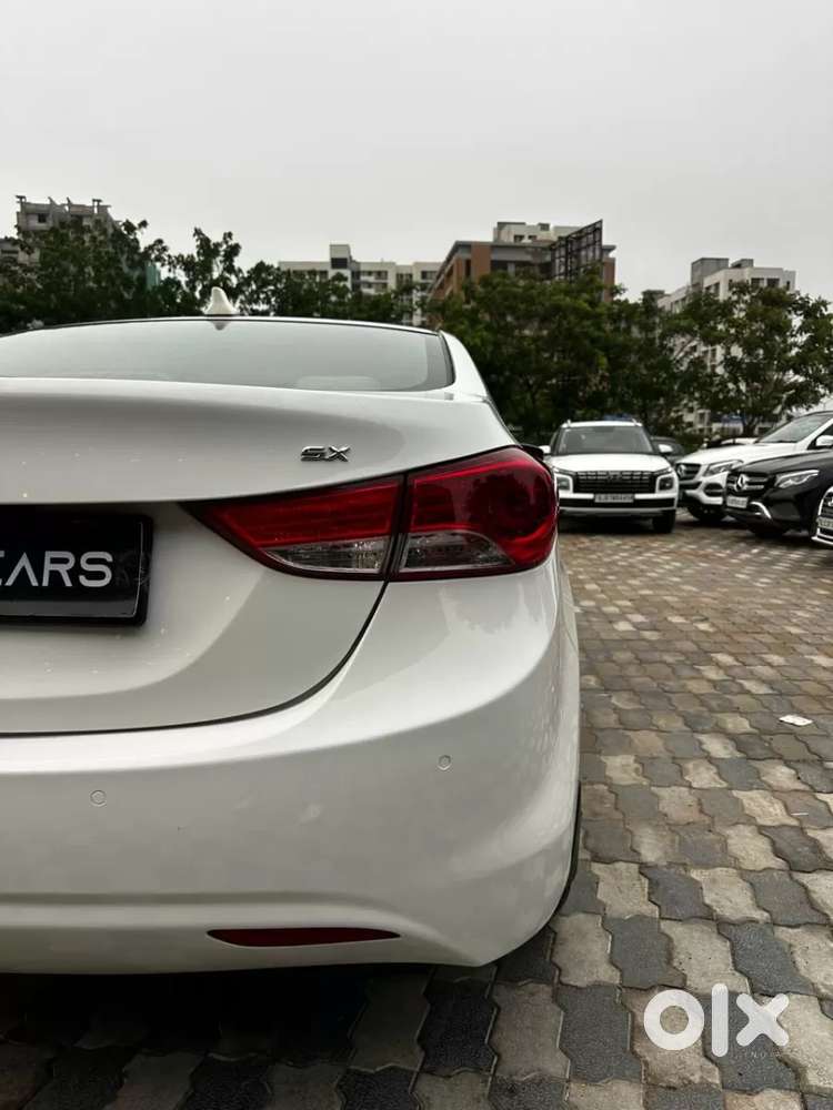 Hyundai Elantra 1.8 Sx Mt, 2015, Petrol