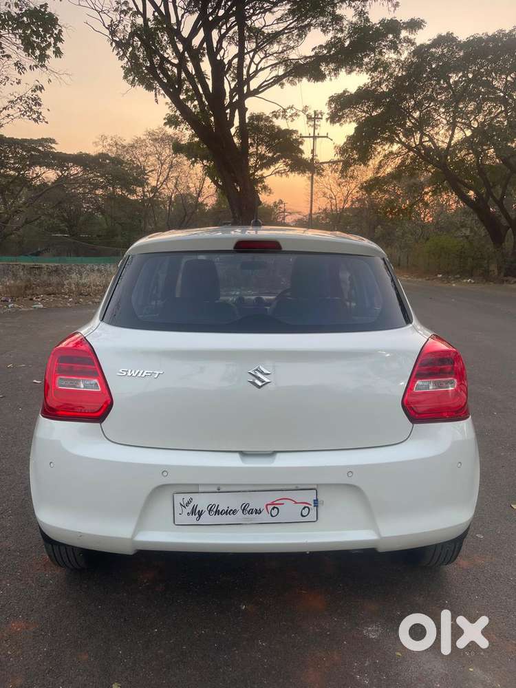 Maruti Suzuki Swift Vxi + Manual, 2022, Petrol