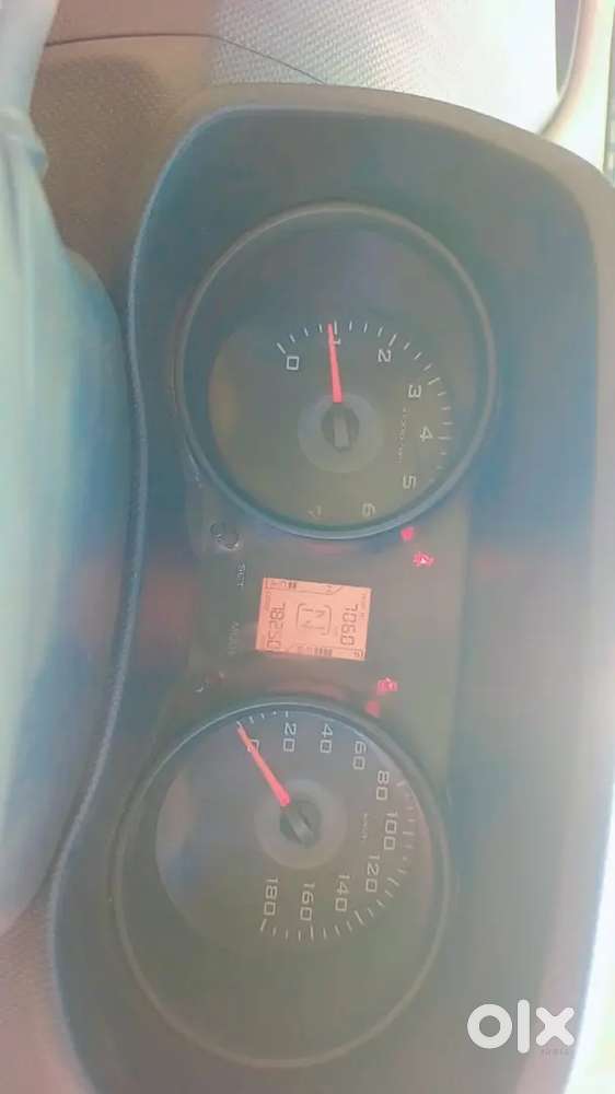 Mahindra Tuv 300