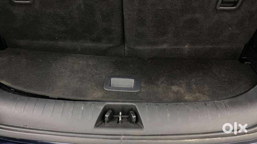 Mahindra Xuv700 2.0 Ax 7 Petrol At Str, 2022, Petrol