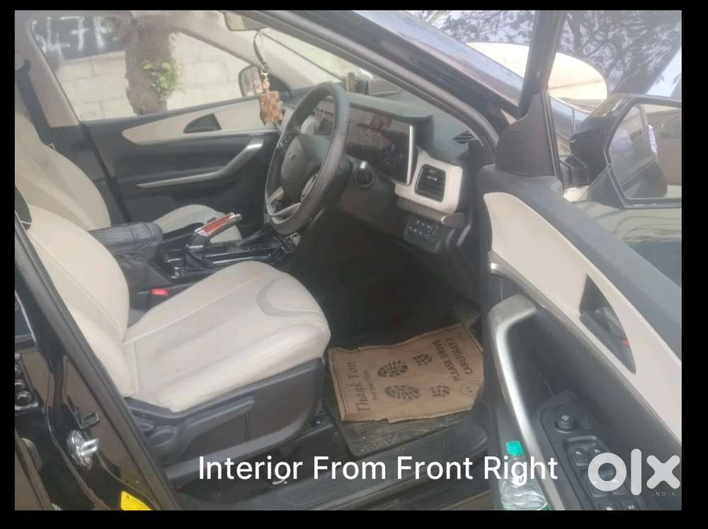 Mahindra Xuv700 Ax5 At 7 St 2024 Year
