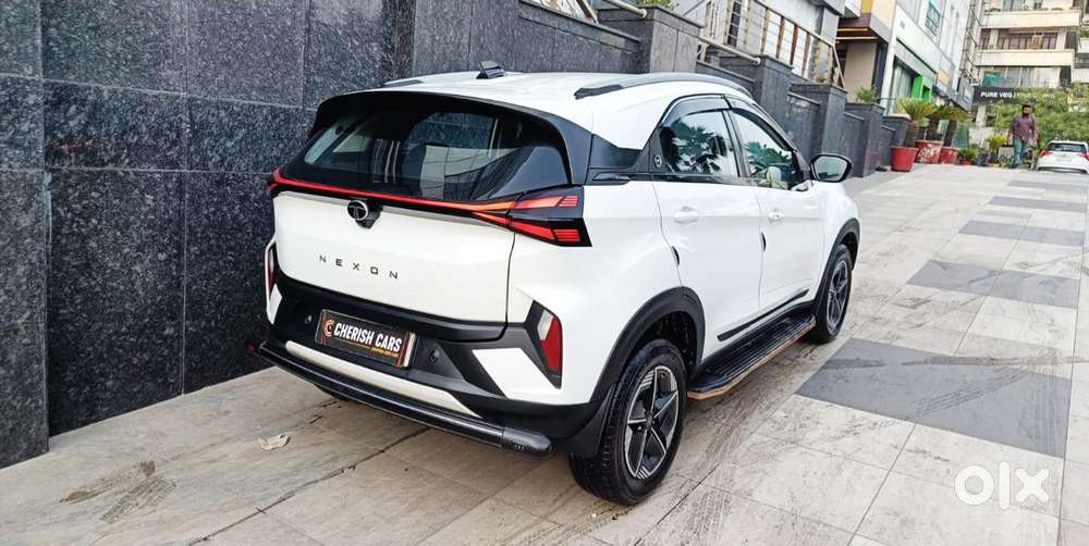 Tata Nexon Creative 1.2 Revotron Petrol 6 Amt, 2023, Petrol