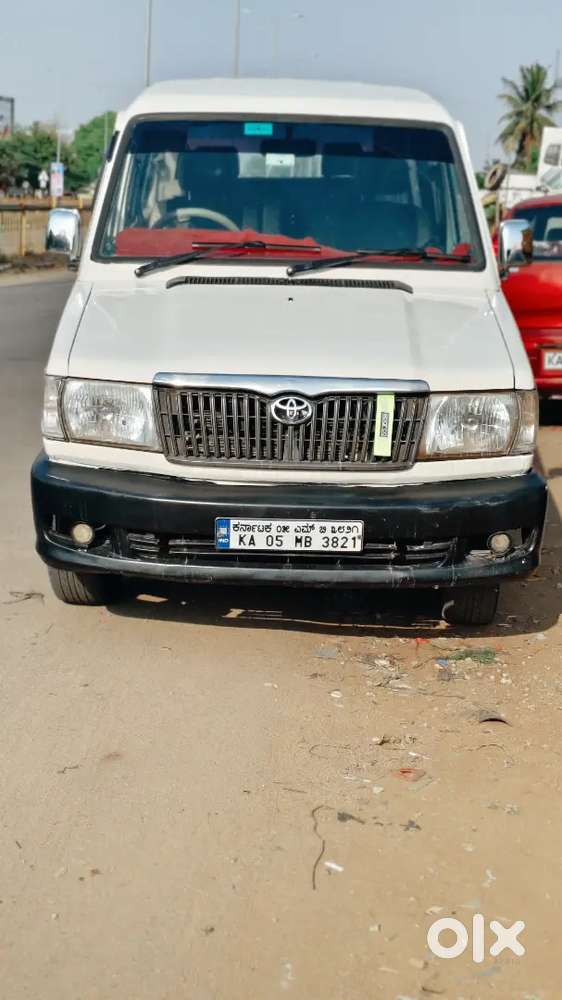 Toyota Qualis 2004 Diesel Well Maintained