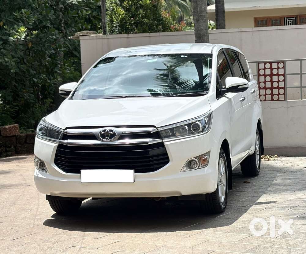 Toyota Innova Crysta 2.4 V 7 Str, 2016, Diesel