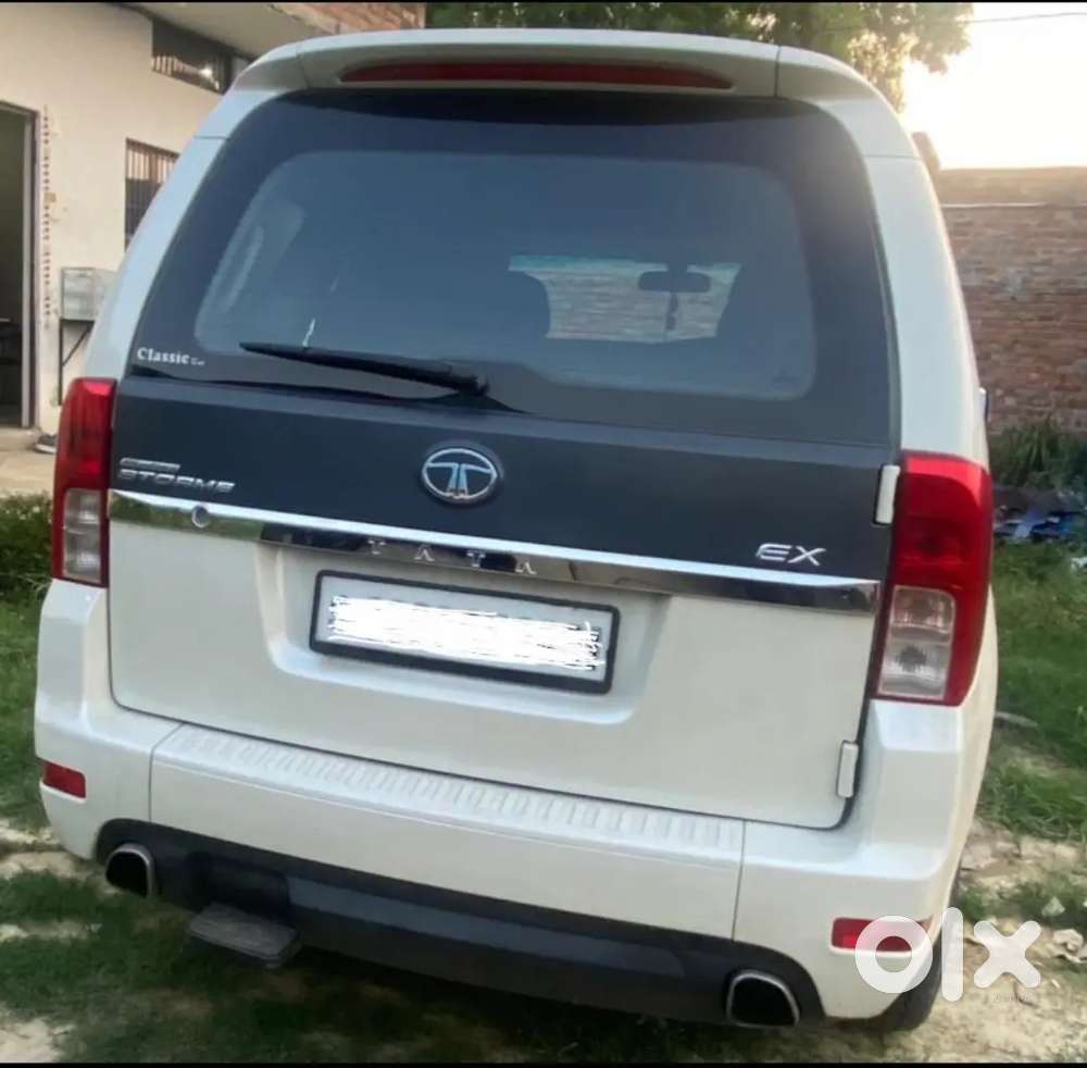 Tata Safari Storme 2018
