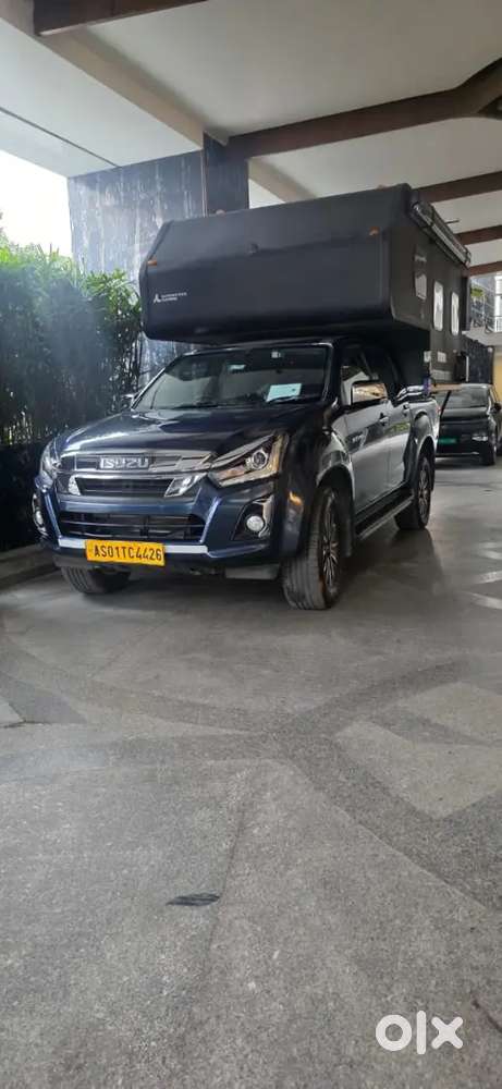 Isuzu V-cross 2025 Diesel 9707 Km Driven