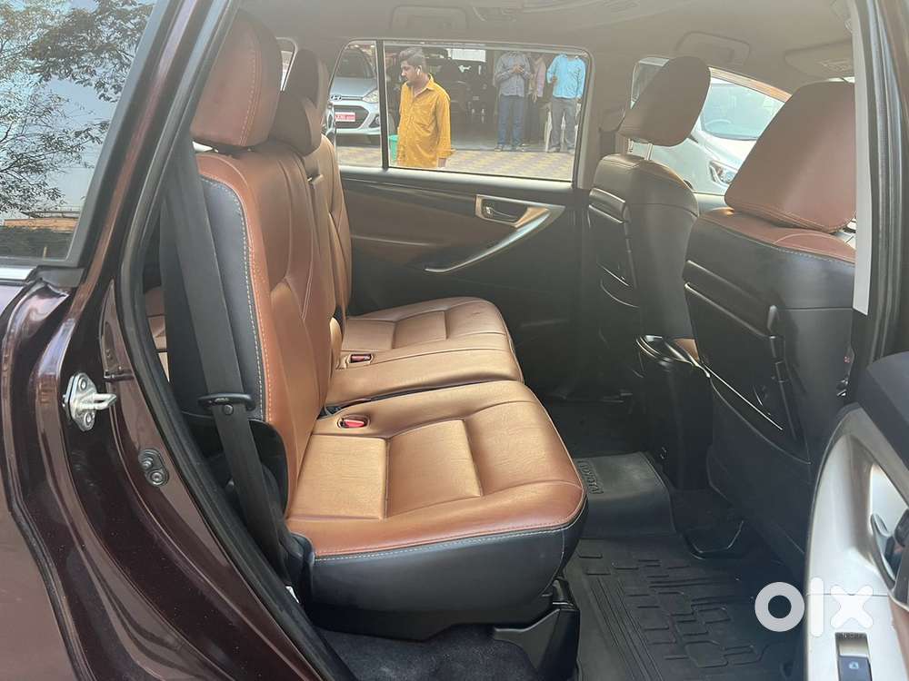 Toyota Innova Crysta 2017 Diesel 120000 Km Driven