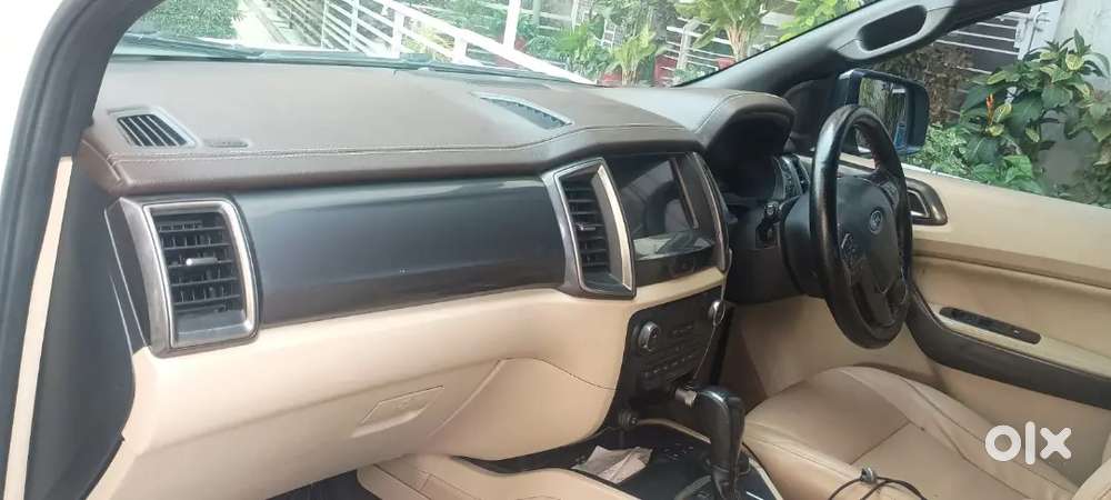 Ford Endeavour 3.2 L Titanium 2017