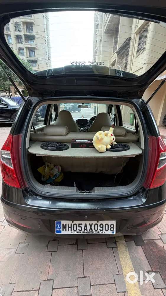 Hyundai I10 Black Colour 2011 For Sell