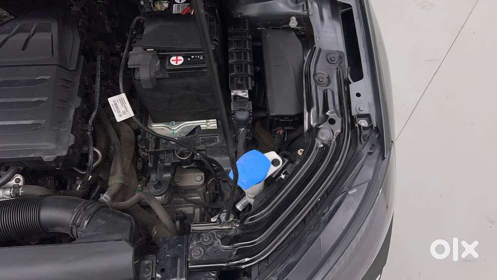 Skoda Slavia Ambition 1.0l Tsi At, 2023, Petrol