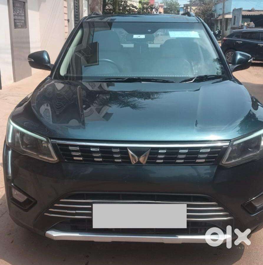 Mahindra Diesel Car 2023 Automatic Sunroof