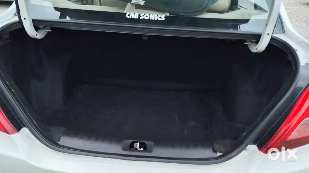 Maruti Suzuki Swift Dzire 1.2 Vxi Bsiv, 2015, Petrol