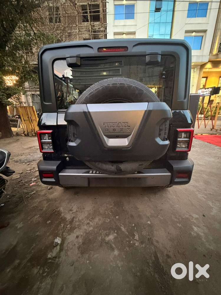 Mahindra Thar Roxx Black Ax5 L 2026 Diesel Automatic