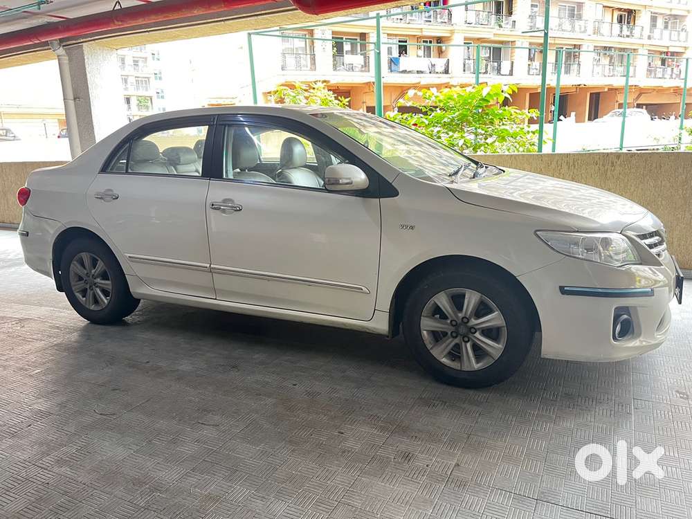 Toyota Corolla Altis 2012