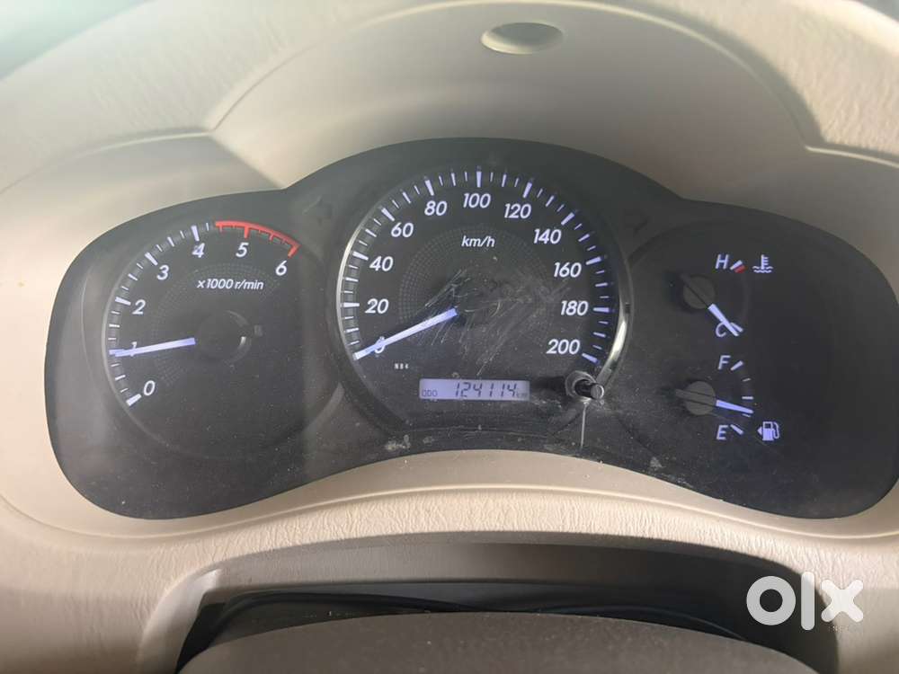 Toyota Innova 2.5g 2014 Diesel