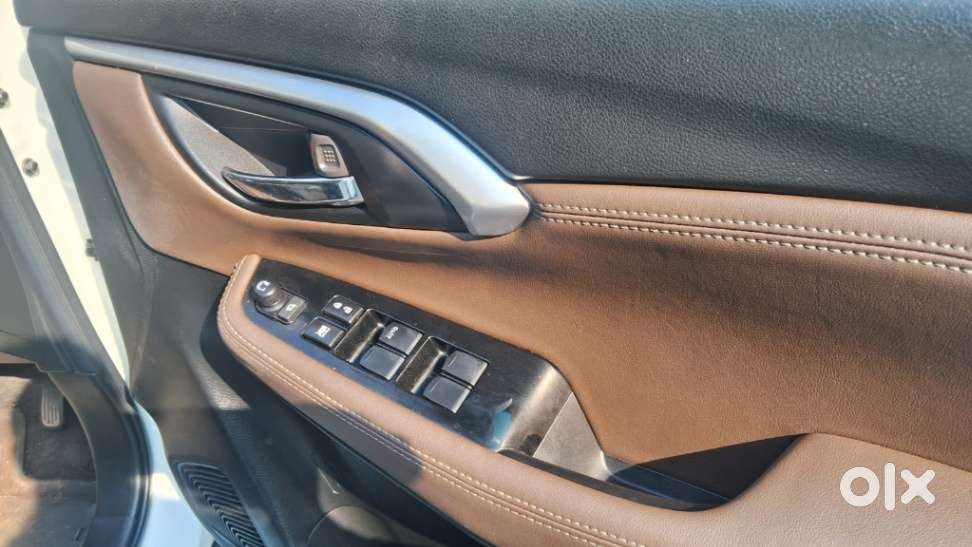 Toyota Urban Cruiser Hyryder 1.5 V Hybrid, 2025, Petrol