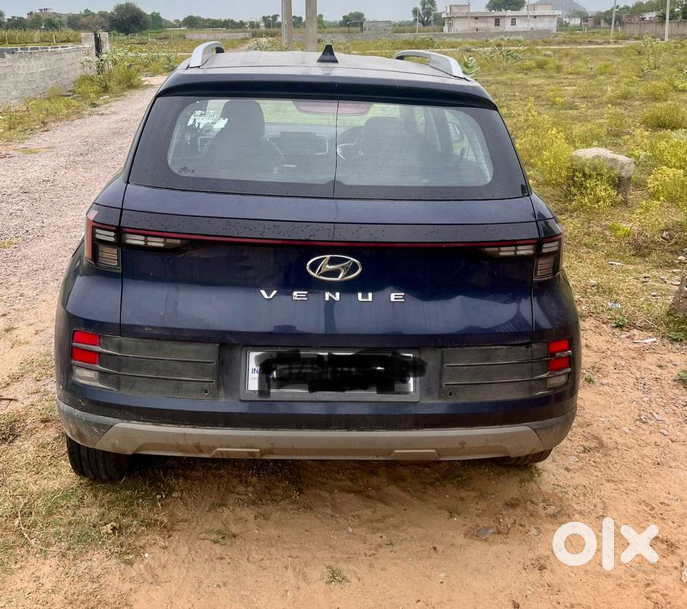 Hyundai Venue Petrol 2023
