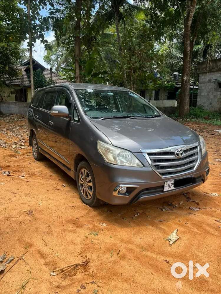 Toyota Innova 2.5 V 2015