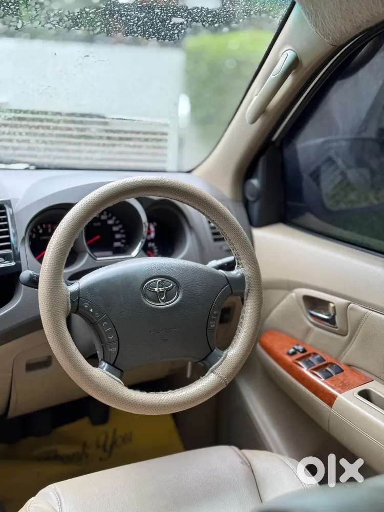 Toyota Fortuner 2011 Diesel 4×4
