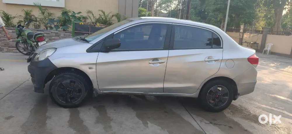Honda Amaze 2nd Gen 2016 Diesel 40000 Km Driven