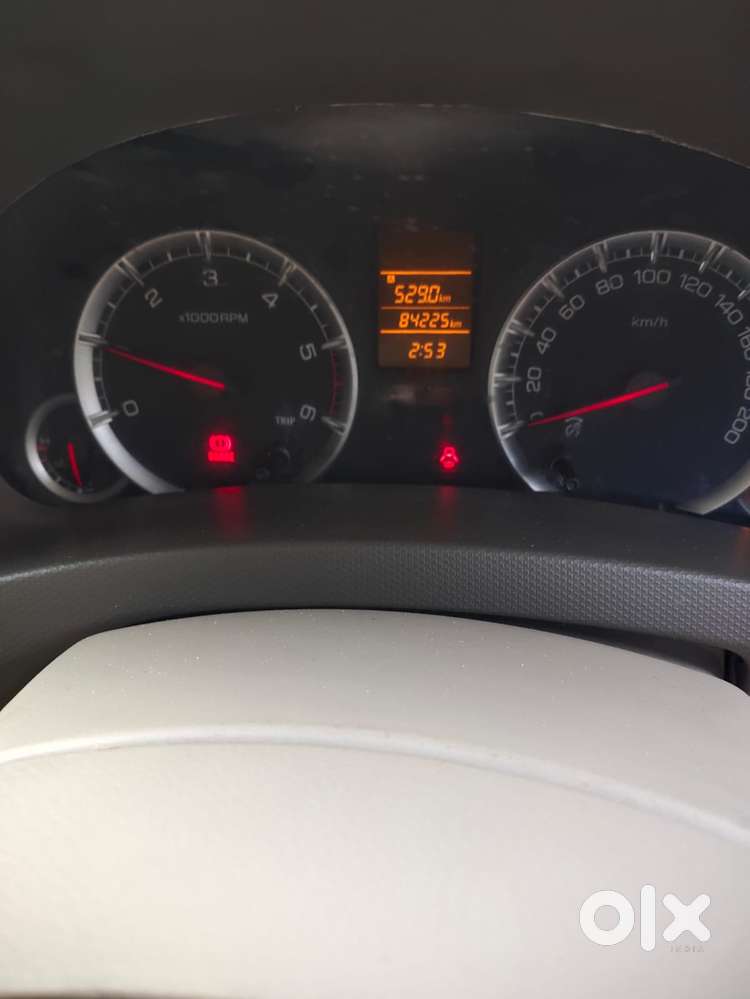 Maruti Suzuki Ertiga Zxi, 2013
