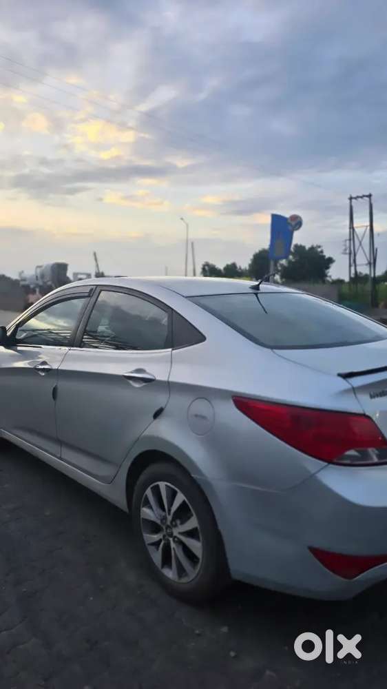 Hyundai Verna Sx (o)diesel 2015