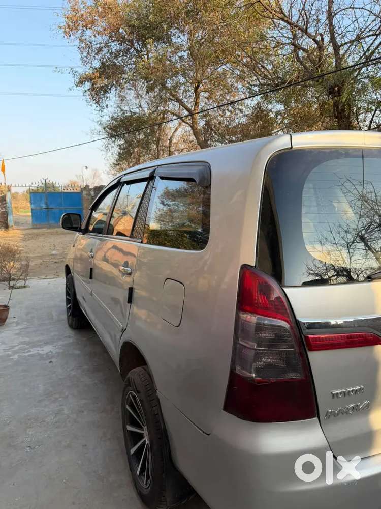 Toyota Innova 2006 Diesel Well Maintained