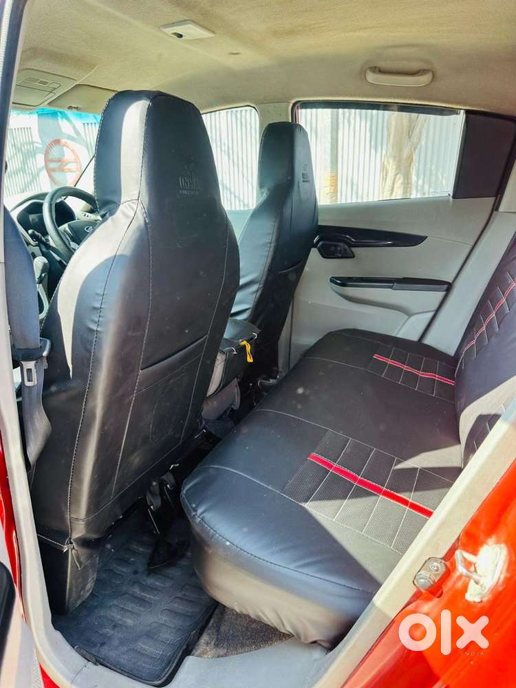 Mahindra Kuv 100 2016