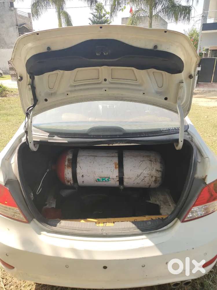 Hyundai Verna 2011 Fluidic