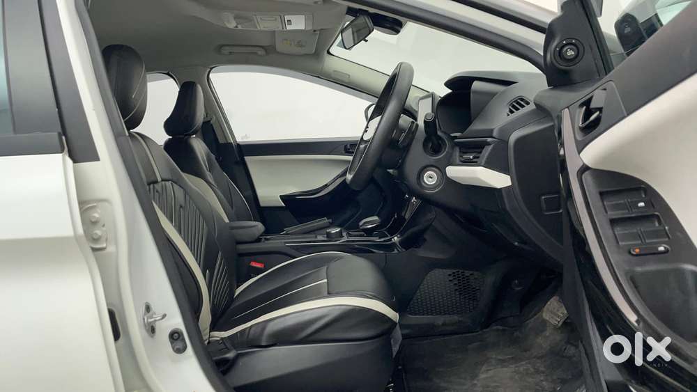 Tata Nexon Pure (s) 1.2 Petrol 6amt, 2024, Petrol
