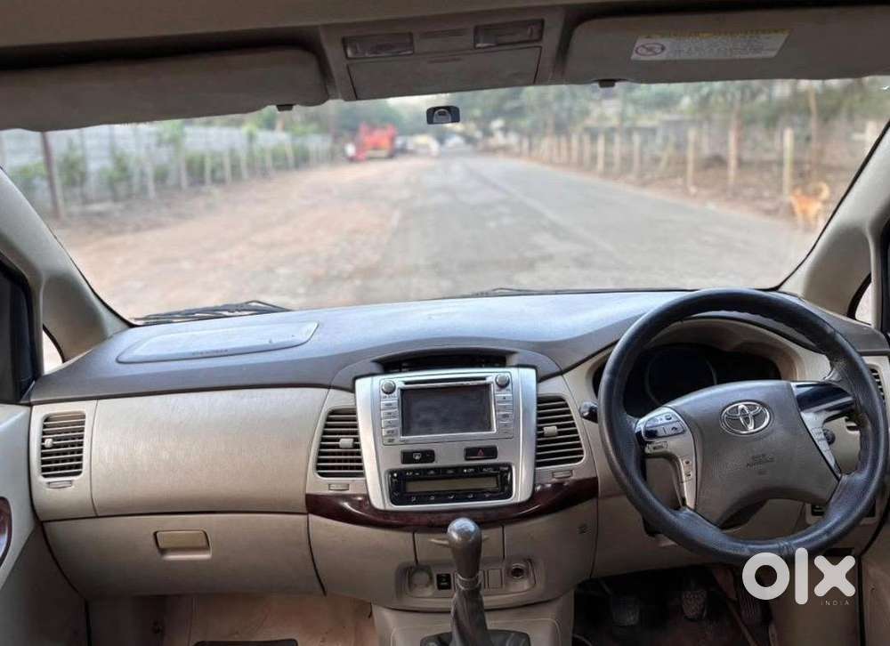 Toyota Innova 2012 Diesel 150000 Km Driven