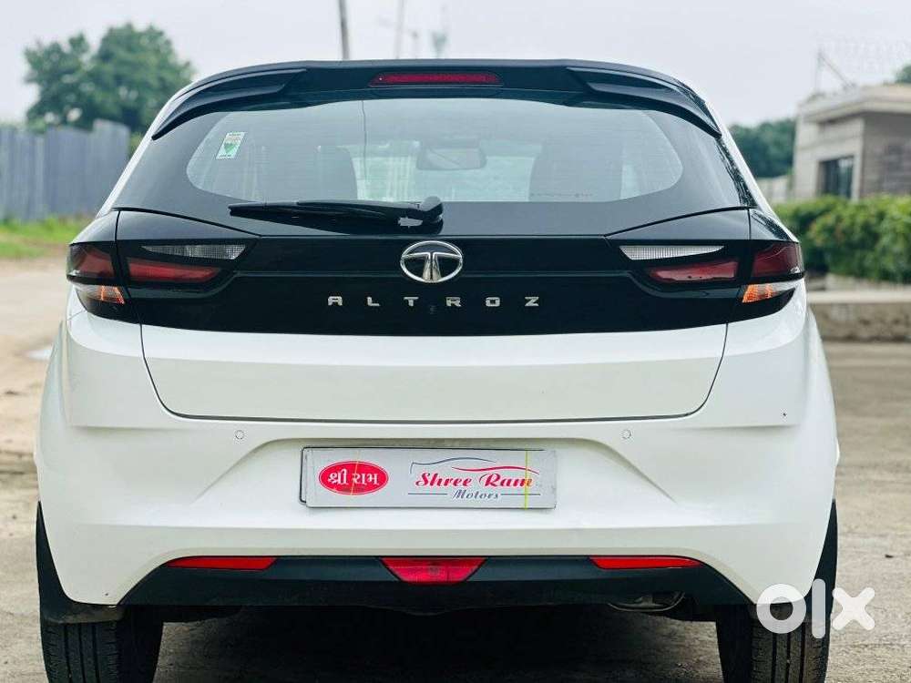 Tata Altroz 1.2 Xt, 2023, Petrol