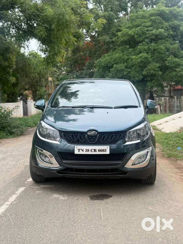 Mahindra Marazzo M4, 2019, Diesel