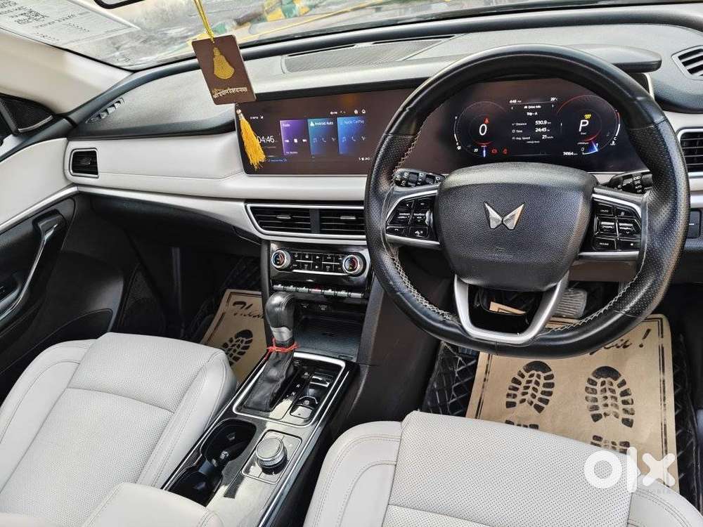 Mahindra Xuv700 2.2 Ax 7 Diesel At Luxury Pack Str, 2023, Petrol