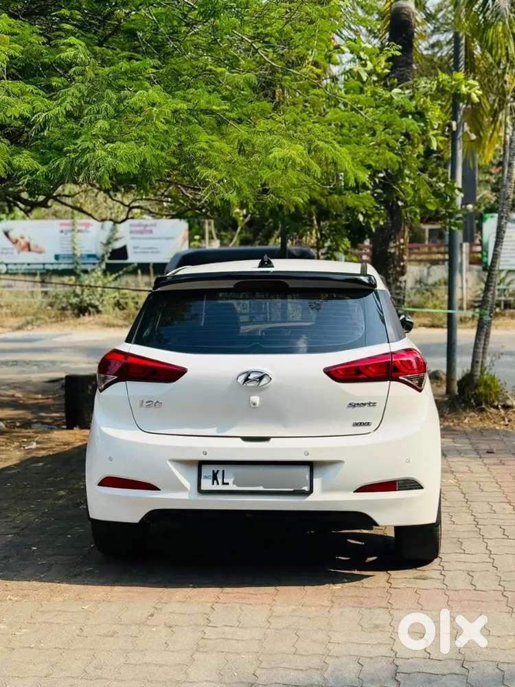 Hyundai New I20 2015 Petrol 105000 Km Driven