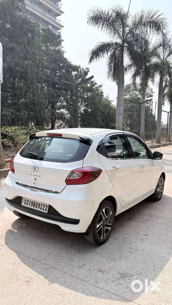 Tata Tiago 1.2 Revotron Xz (o), 2023, Petrol