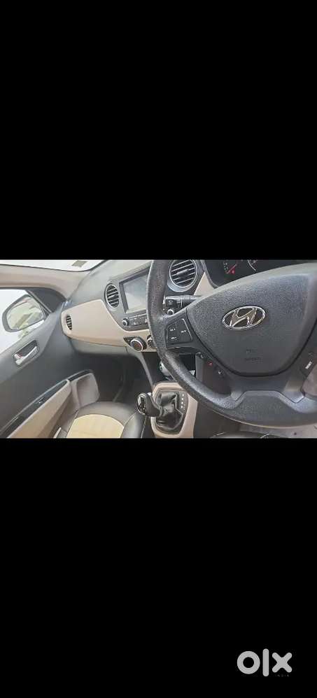 Hyundai Grand I10 2017 Petrol 75000 Km Driven