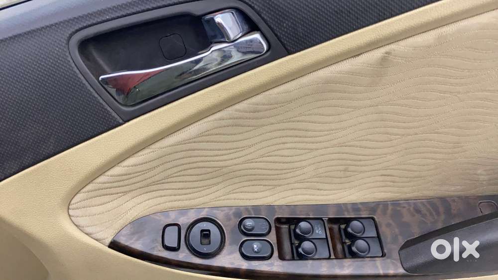 Hyundai Verna Fluidic 1.6 Vtvt Sx, 2013, Petrol