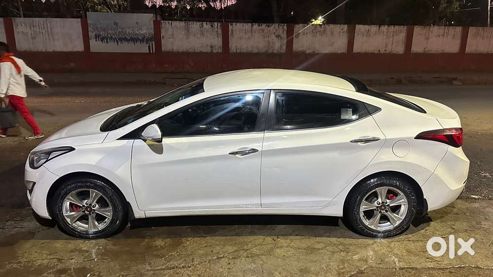 Hyundai Elantra Petrol 2015