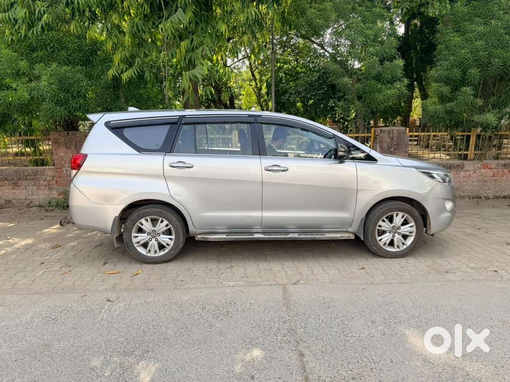 2016 Toyota Innova Crysta