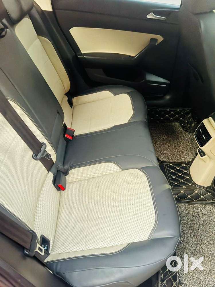 Skoda Slavia Style 1.0l Tsi At, 2022, Petrol