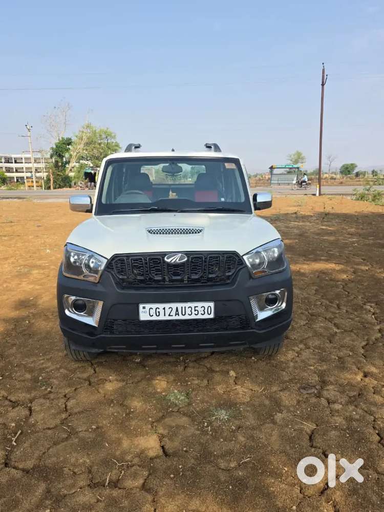 गाड़ी शोरूम कंडीशन में है ओरिजिनल गाड़ी ओरिजिनल पेंट