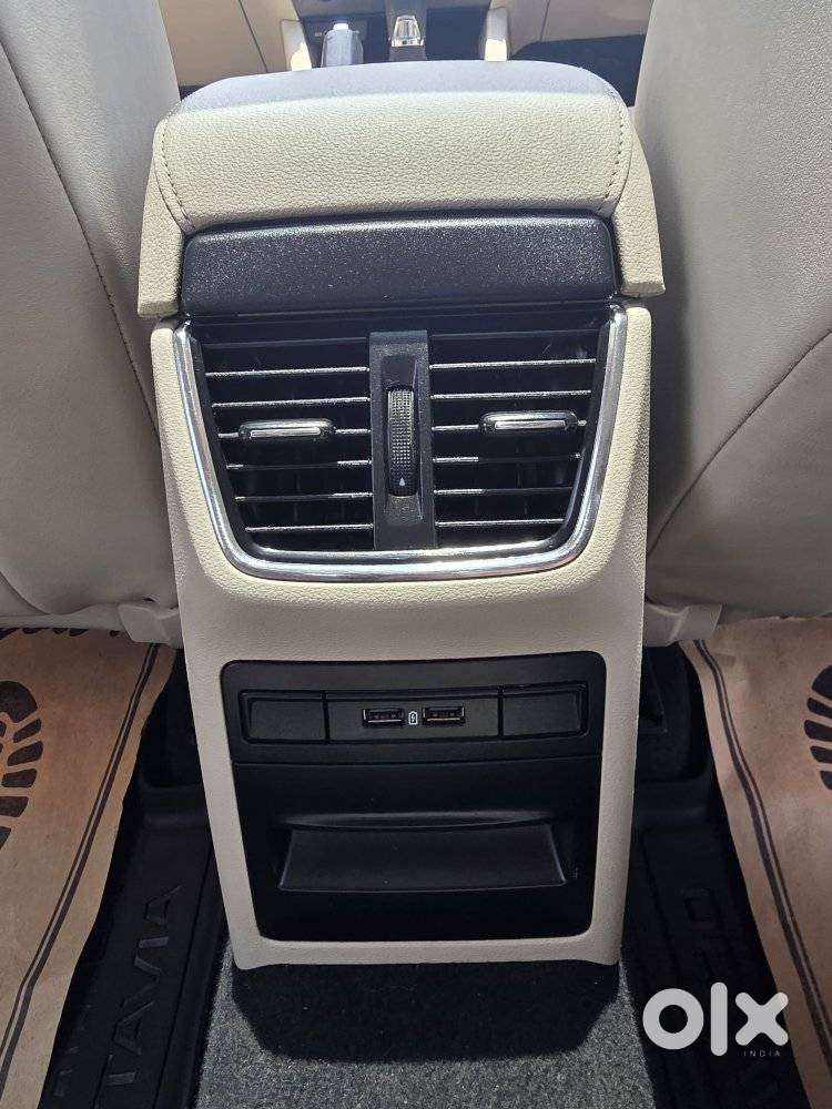 Skoda Octavia 2013-2017 Style Plus 1.8 Tsi At, 2017, Petrol