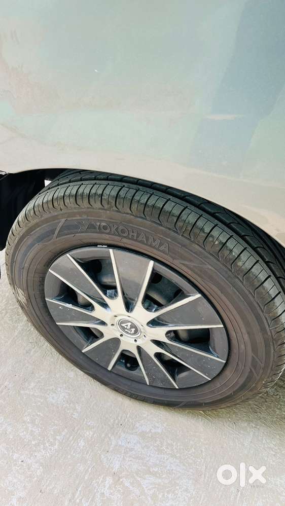 Excellent Condition Toyota Innova 2015 Diesel 83000 Km Driven