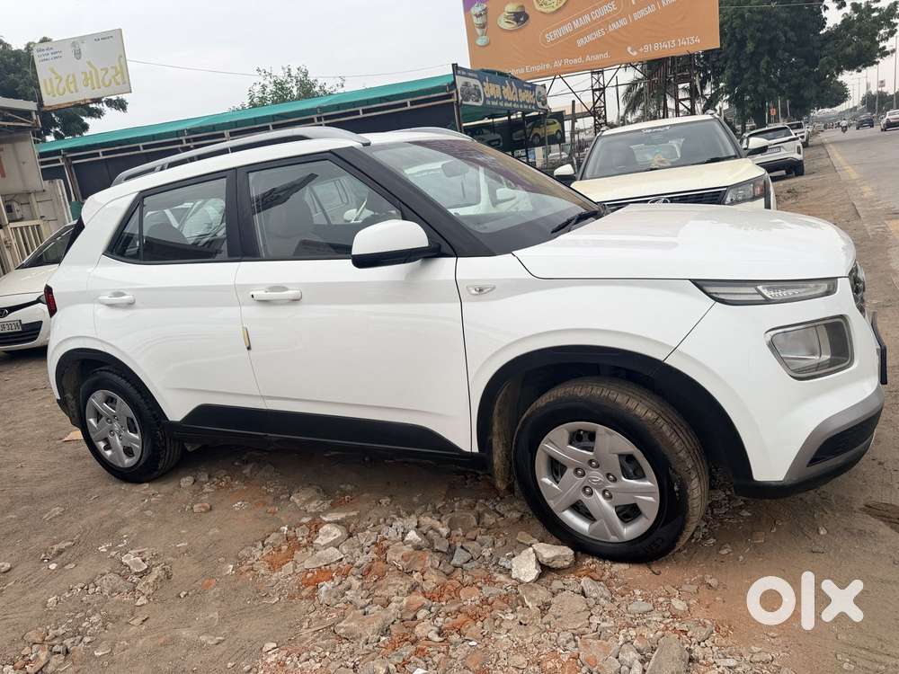 Hyundai Venue S 1.2 Petrol, 2020, Cng & Hybrids