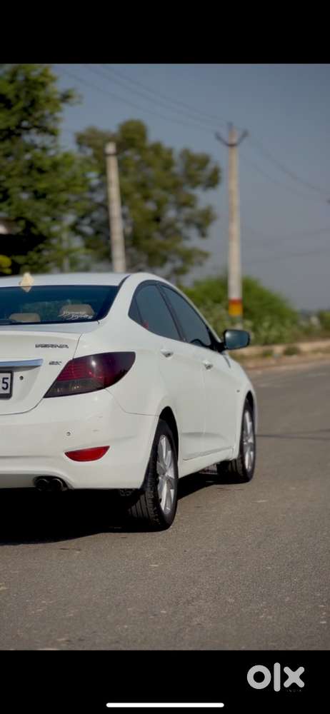 Hyundai Fluidic Verna 2012