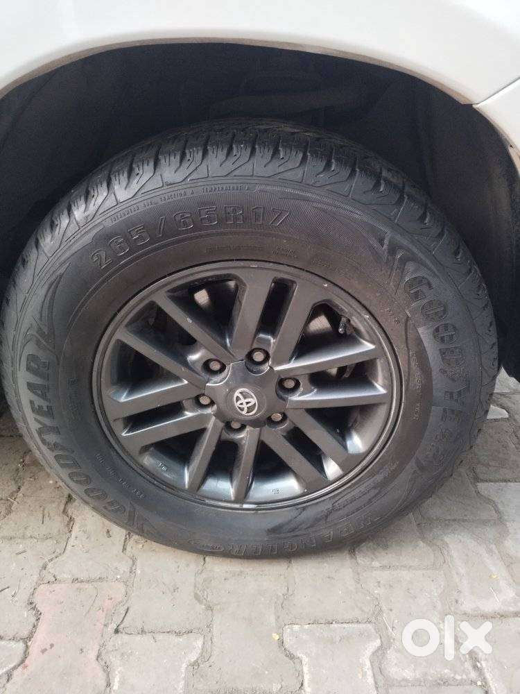 Toyota Fortuner 4x2 At 2.8 Diesel, 2015, Diesel